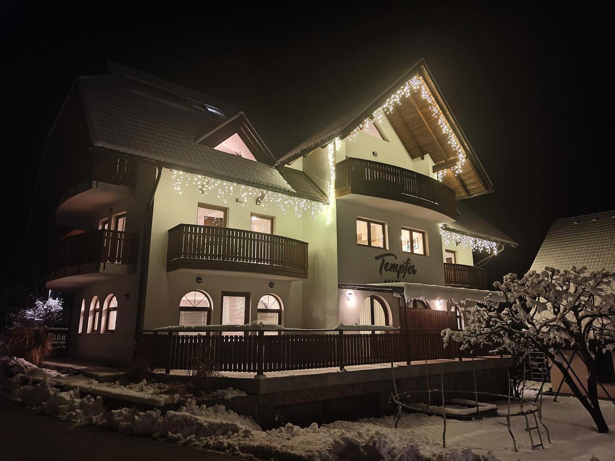 Tempfer Apartments & Rooms With New Wellness Rateče Esterno foto